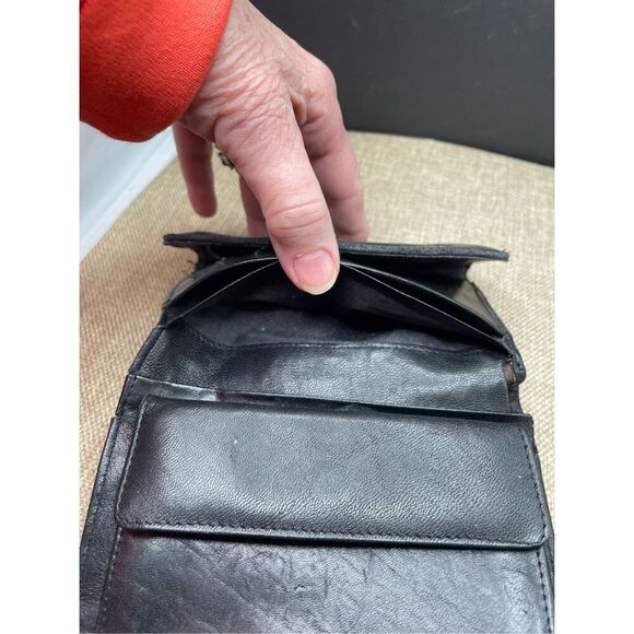 Vintage Channel Black Leather Wallet Women’s Unisex Good Condition Read Details - Picture 10 of 16
